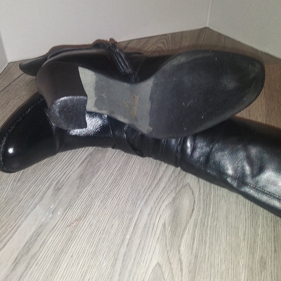 Charles David Calf Boot - Picture 4 of 10